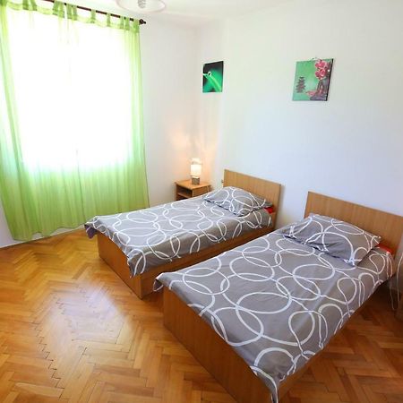 Large Gardens 2 Apartment Bibinje Exterior photo
