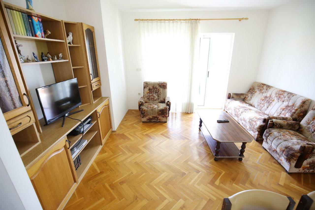 Large Gardens 2 Apartment Bibinje Exterior photo