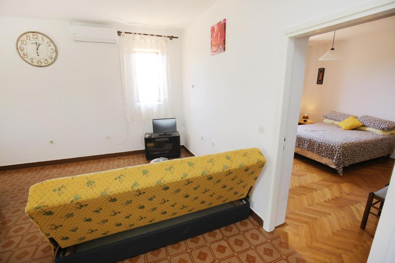 Large Gardens 2 Apartment Bibinje Exterior photo